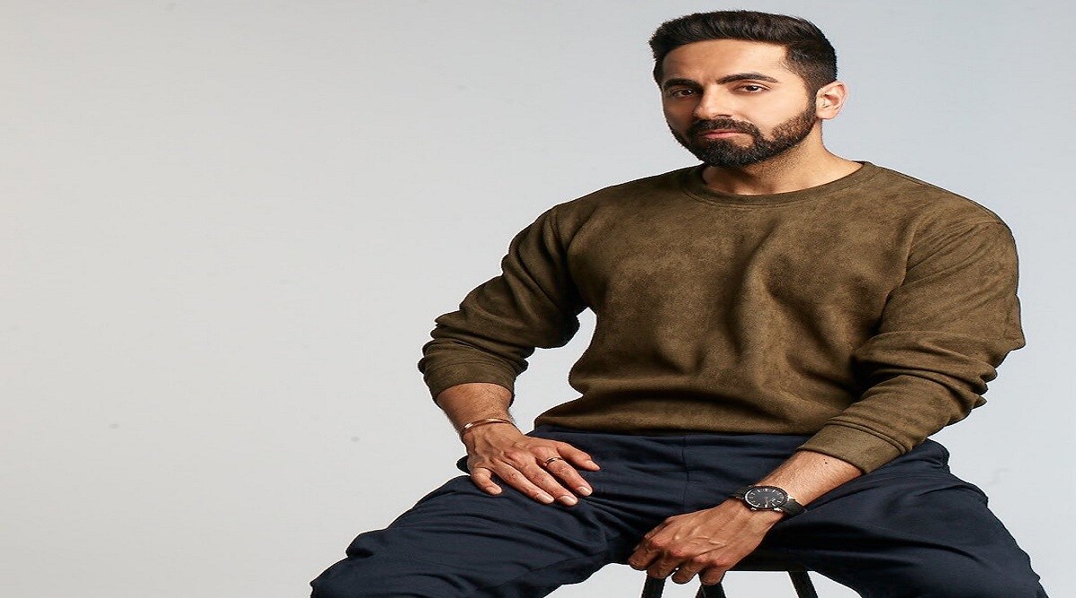 आयुष्मान खुराना: बॉलिवूड अभिनेता आयुष्मान खुराना हा खूप शिकलेला कलाकार आहे. त्यांनी इंग्रजी साहित्यात पदवी संपादन केली आणि त्यानंतर पंजाब विद्यापीठाच्या स्कूल ऑफ कम्युनिकेशनमधून मास कम्युनिकेशनमध्ये पदव्युत्तर शिक्षण घेतले.