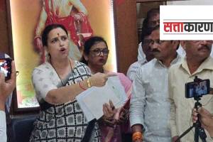 chitra wagh was angry on reporters questions, mixed reactions within BJP