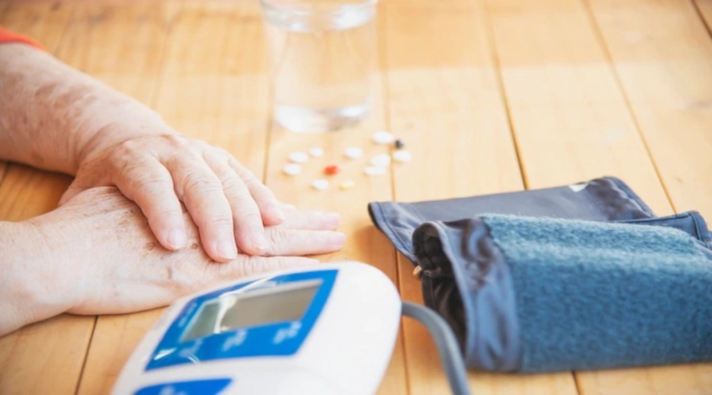 How to control high blood pressure these habits will help you for that