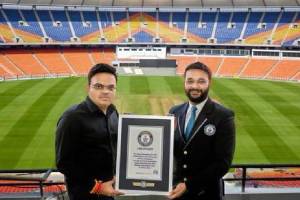 BCCI secratary Jay Shah receiving the Guinness World Record memento