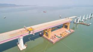 An major milestone in the Mumbai Trans Harbour Link project; placed 2400 ton deck Successfully