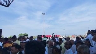 Movement of swabhimani farmers organization at Anewadi toll booth satara district raju shetti