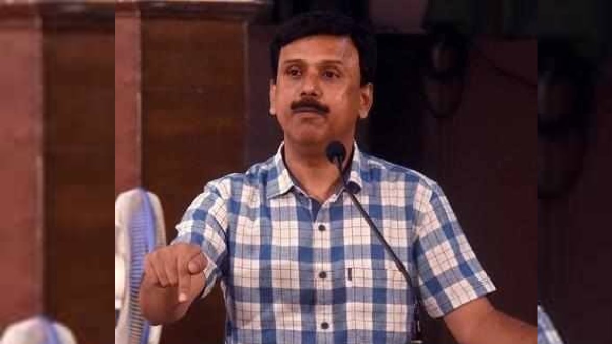 charge sheet investigation of dharmesh dhawankar chancellor explanation extortion case university of nagpur
