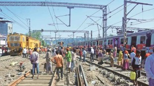 megablock on all three lines of central railway appeal to avoid sunday local travel