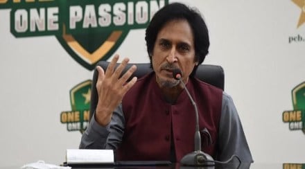 Billion-dollar industry wali team piche rehgayi Ramiz Raja mocked on Team India