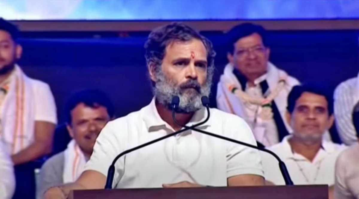 राहुल गांधींनी या सभेसमोर भाषण करताना शेतकऱ्यांचं कर्जबाजारीपण आणि कर्जमाफीचा मुद्दा उपस्थित केला.