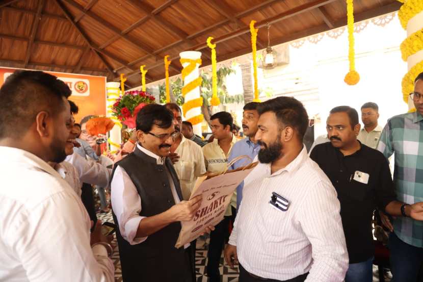 यामुळे शिवसैनिकांमध्ये(ठाकरे गट) सध्या आनंदाचे वातावरण आहे.