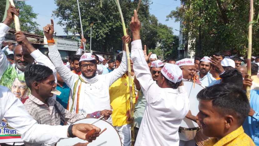 त्यामुळे मुकादम ही व्यवस्था संपवून ऊस तोडणी महामंडळामार्फत मजूर पुरवावेत. अशी मागणी त्यांनी केली.