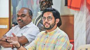aditya thackeray challenge to cm eknath shinde for discussion on vedanta foxconn project zws 70