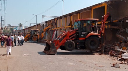 The municipality took action on the scum in Badlapur station area