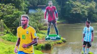 fifa world cup kerala fans who is the tallest of them all