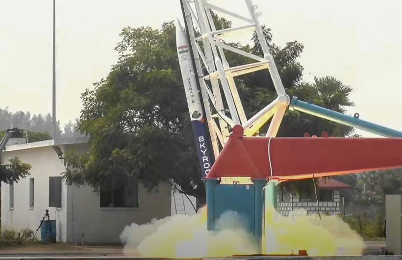 चार वर्षांआधी सुरू झालेल्या 'स्कायरूट एरोस्पेस' कंपनीनं या रॉकेटची निर्मिती केली आहे. हैदराबादमधील या कंपनीने २०२० मध्ये रॉकेट बनवण्यास सुरूवात केली होती.(फोटो सौजन्य-पीटीआय)