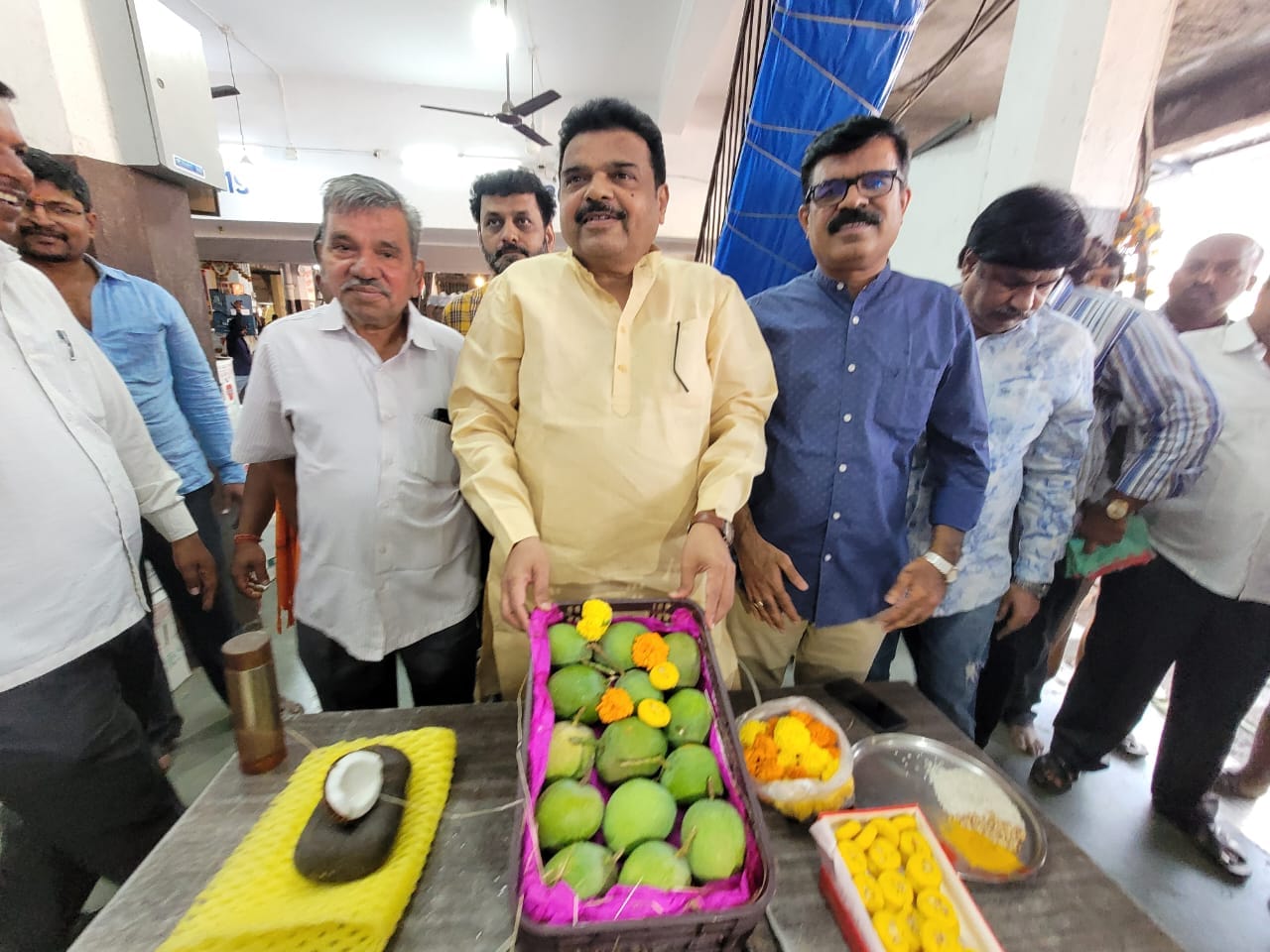 First box of this seasons Alphonso mango arrived from devgad to apmc market Mumbai