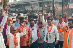BJP's celebration in Kolhapur after victory in Gujarat assembly elections