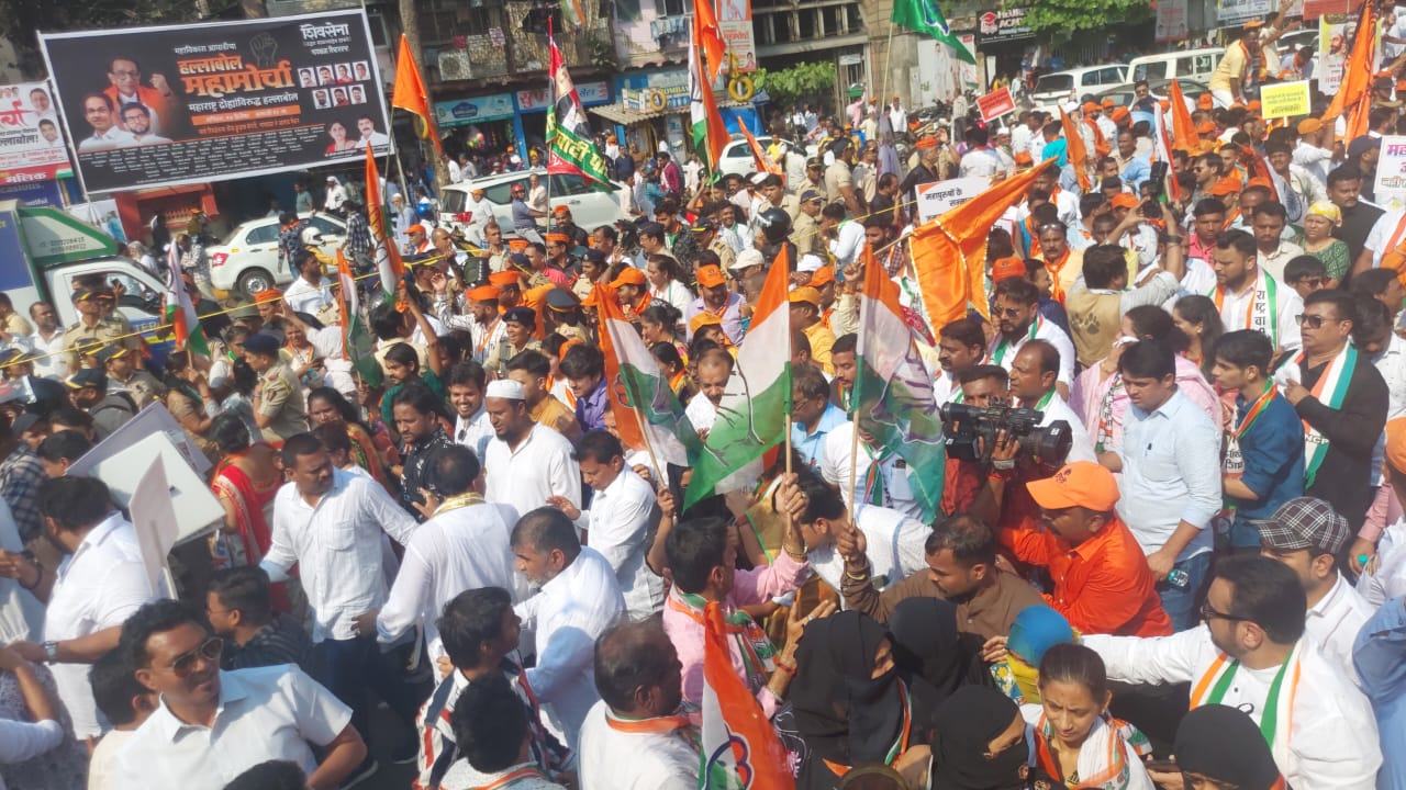 रोहिल पवार यांनी भाजापच्या 'माफी मांगो' आंदोलनावर टीका केली आहे. 