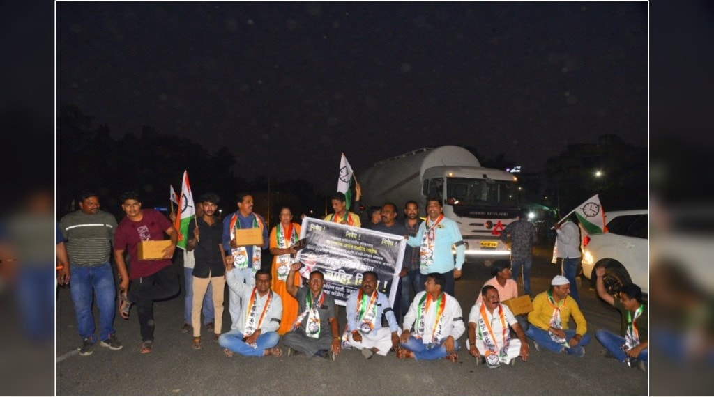 NCP agitation in Jalgaon to protest the suspension of Jayant Patil