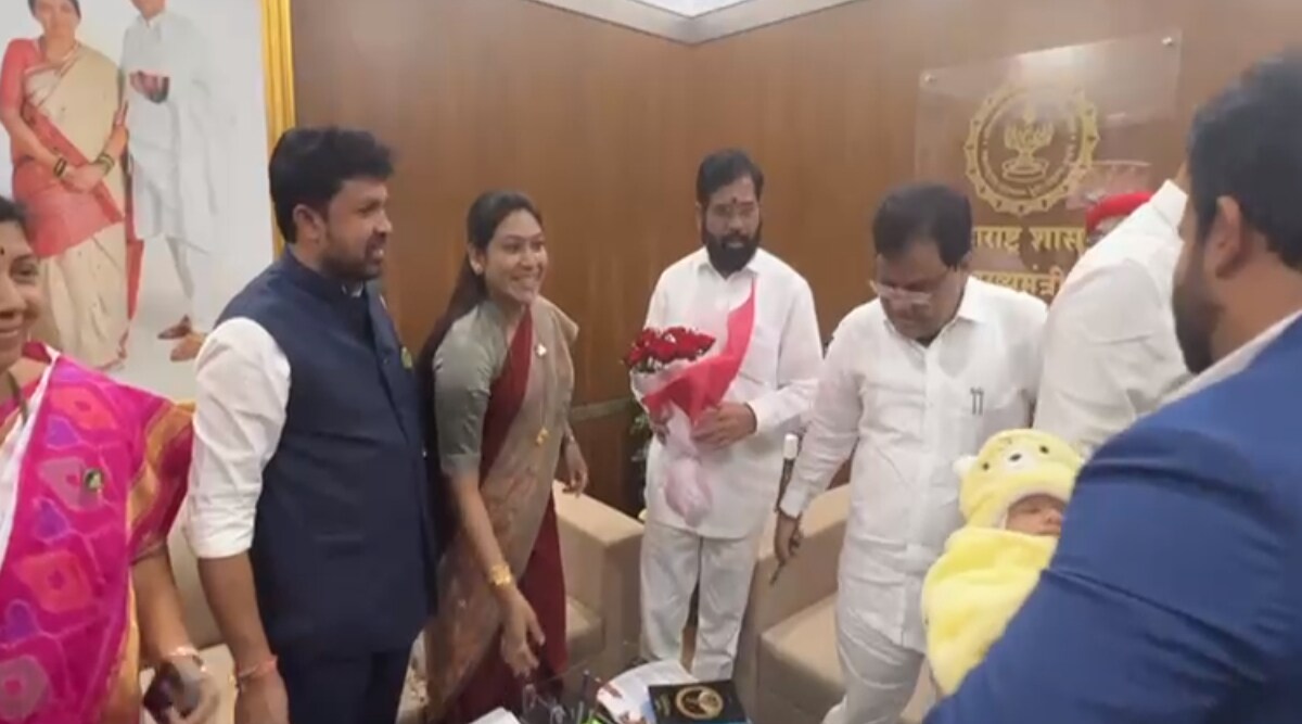 यावेळी आमदार संजय बनसोडे आणि आमदार सरोज अहिरे यांचे पती डॉ. प्रवीण वाघ देखील उपस्थित होते.