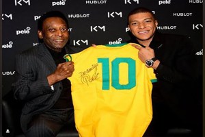 Great Pele congratulated Mbappé