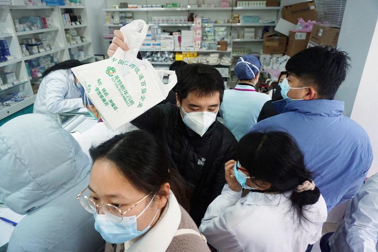 Coronavirus Wave in China 3 crore 70 lakh people are feared to be infected in a day