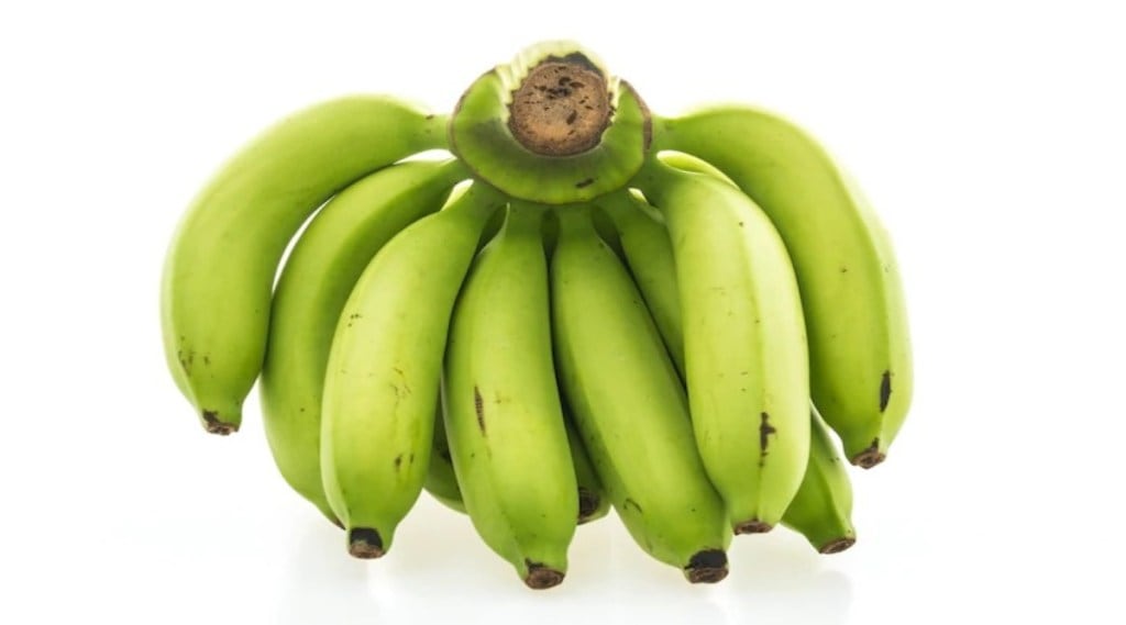 कच्ची केळी खाणे आरोग्यासाठी अशाप्रकारे ठरते फायदेशीर; लगेच जाणून घ्या
