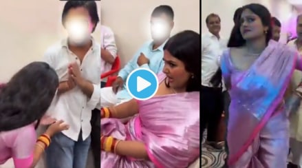 Video Indian Aunty Wearing Saree Dancing On Mere Husband Mujhko Pyaar Nahi Karte Husband Reaction Went Viral