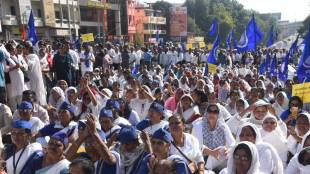 ambedkari followers took large march for ambedkar memorial at ambazari lake tension as visit denied for shinde and fadanvis nagpur