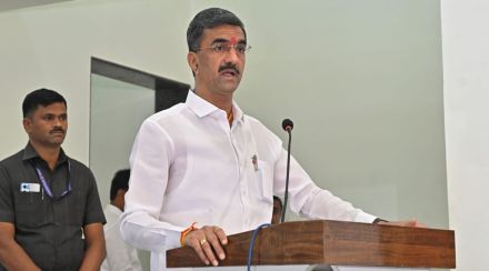 maharashtra minister shambhuraj desai corona positive