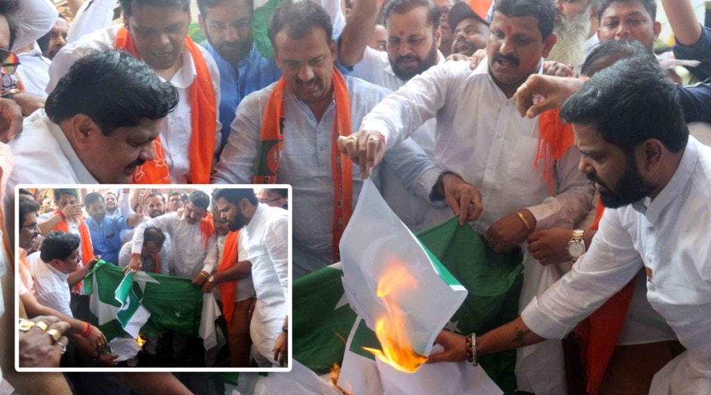 Pakistan flag burning by BJP workers in Thane