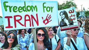 dv iran protest