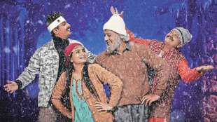 marathi play safarchand review by ravindra pathare
