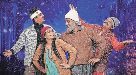 marathi play safarchand review by ravindra pathare
