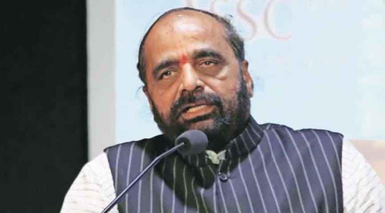 hansraj ahir appointed chairman of national commission for backward classes zws 70
