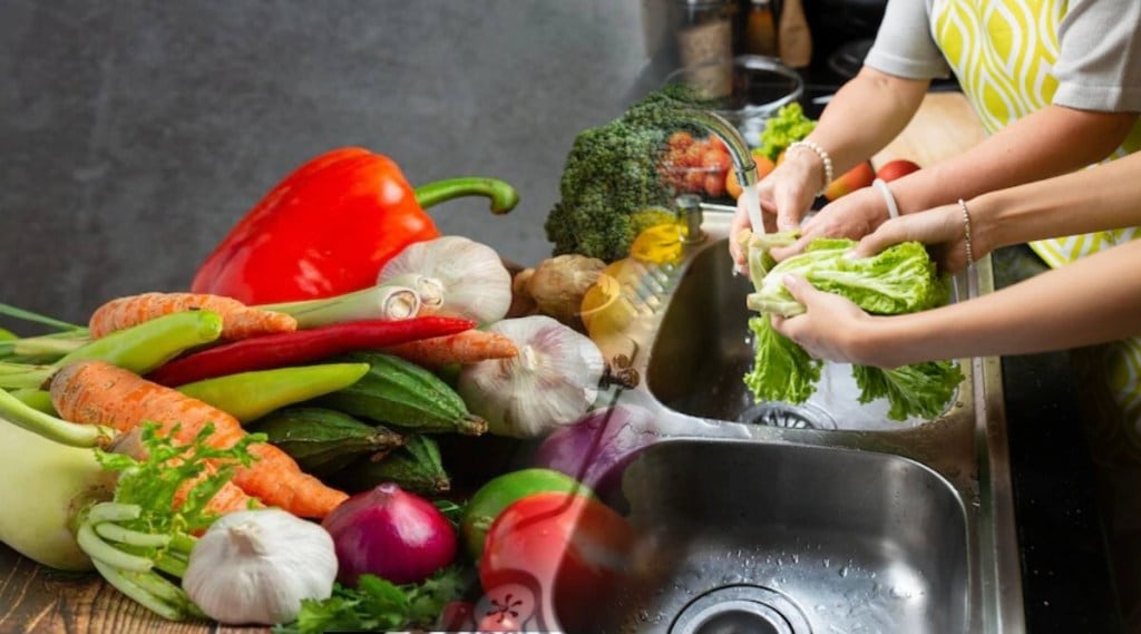 vegetables should not be washed after cutting