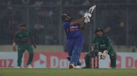 Ind vs Ban 2nd odi As Rohit came out to play despite being injured
