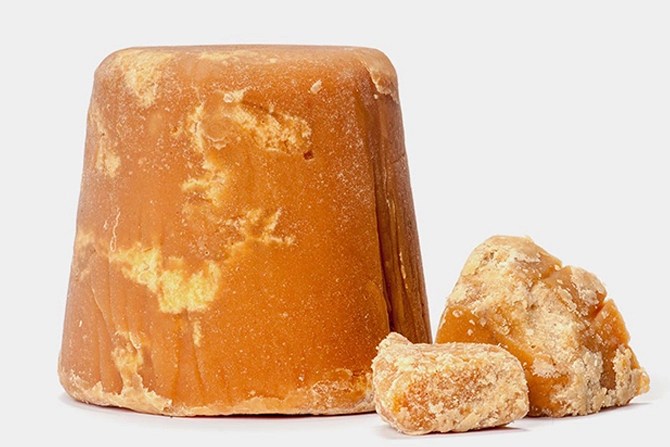 What are the health benefits of eating jaggery in winter know its effects on body