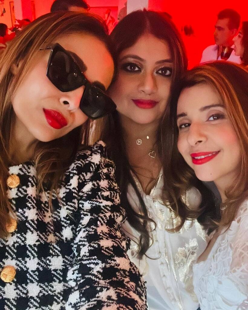 Malaika Arora Christmas photo dump Arhaan Khan, Amrita Arora Arjun Kapoor