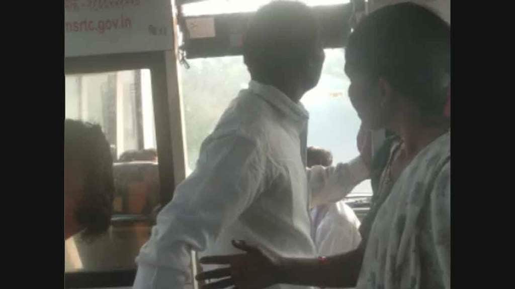 drunk bus driver assaults student in chandrapur