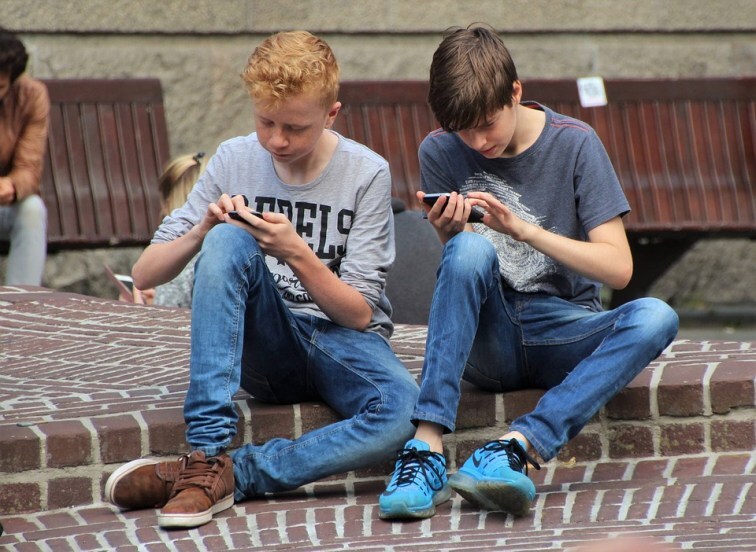 how to remove ads from smartphone