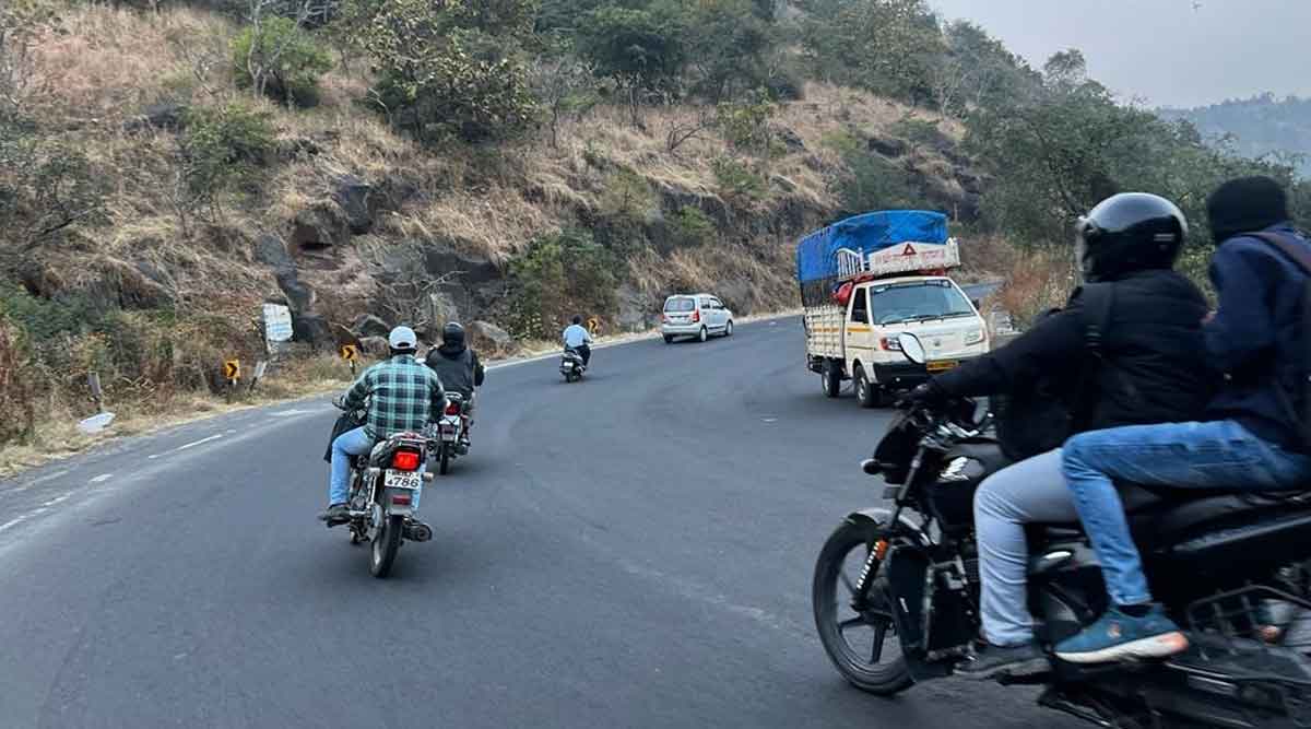 पुणे : डांबरीकरणाच्या कामामुळे कात्रज घाटात एकेरी वाहतूक