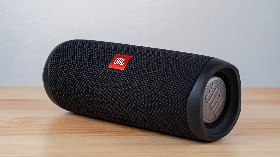 portable speakers under 5000