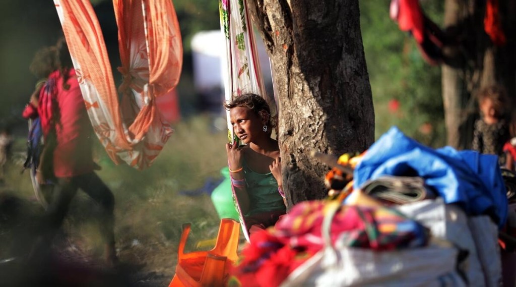 जिल्ह्यातील, शहरात रस्त्यावरील मुलांची संख्या जास्त असलेल्या ठिकाणी सकाळी नऊ ते सायंकाळी सहा या वेळेत बस फिरवण्यात येईल. 
(File/Express Photo: Arul Horizon)
