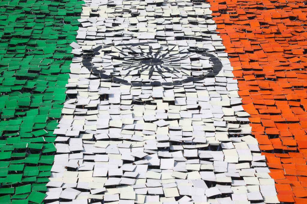 largest human portraits of freedom fighter in pune 