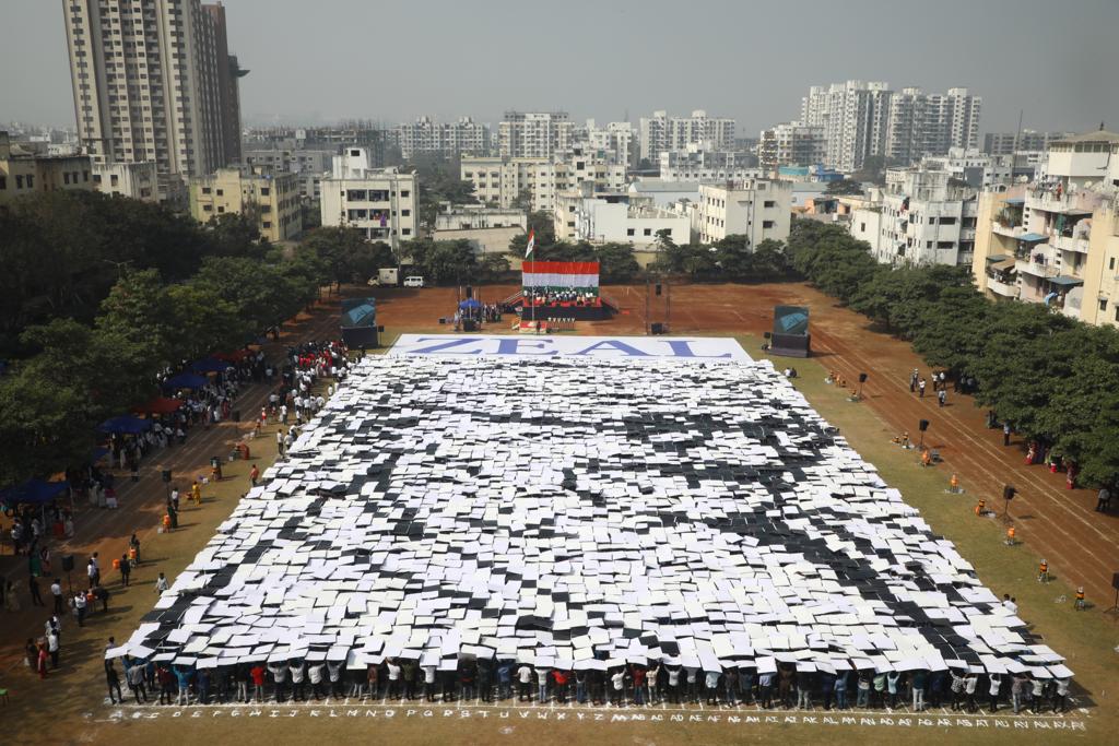 largest human portraits of freedom fighter in pune 