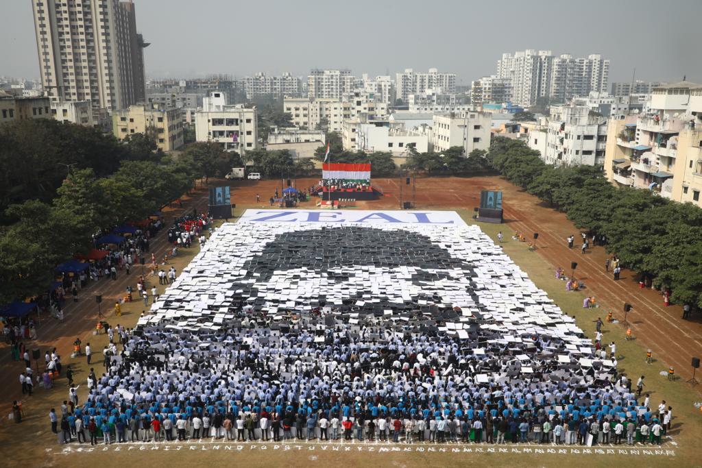 largest human portraits of freedom fighter in pune 