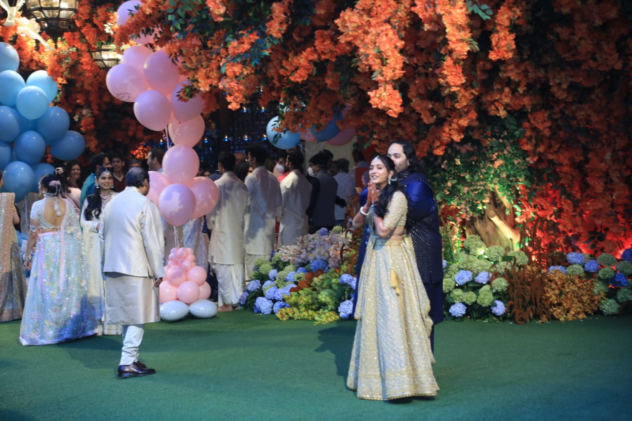 Anant ambani Radhika Engagement 10