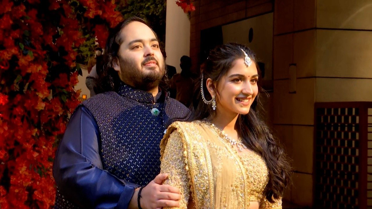 Anant ambani Radhika Engagement 8