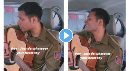 Delhi police constable sings apna bana le Arjit singh song Viral Video wins internet