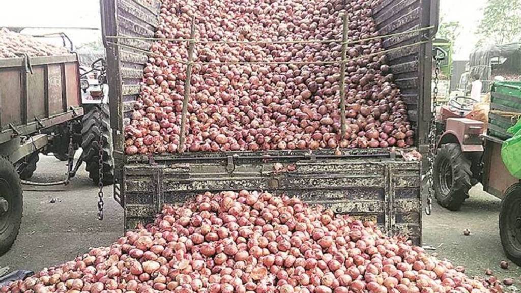 Onion prices falling navi mumbai