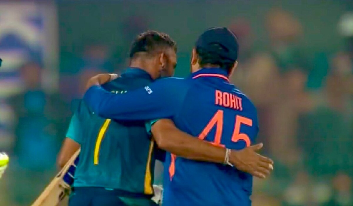 Salute to your sportsmanship of Rohit Sharma 