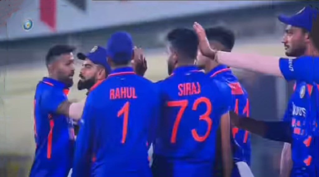 IND vs SL 2nd ODI: Is all not well between Virat Kohli and Hardik Pandya video viral
